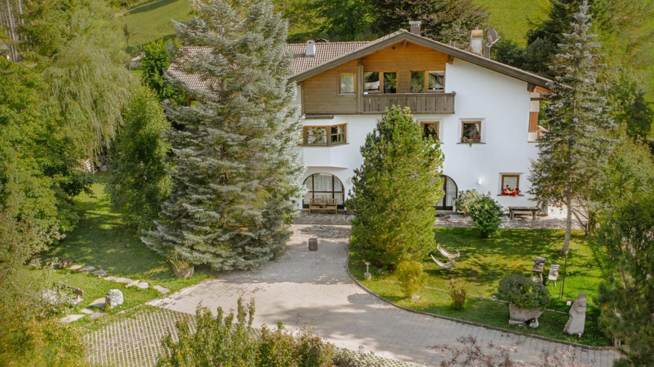 Villa Moroder St. Ulrich in Gröden Exterior foto